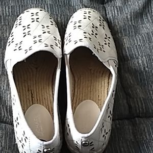 Michael kors  size 8 1/2 near new shoes